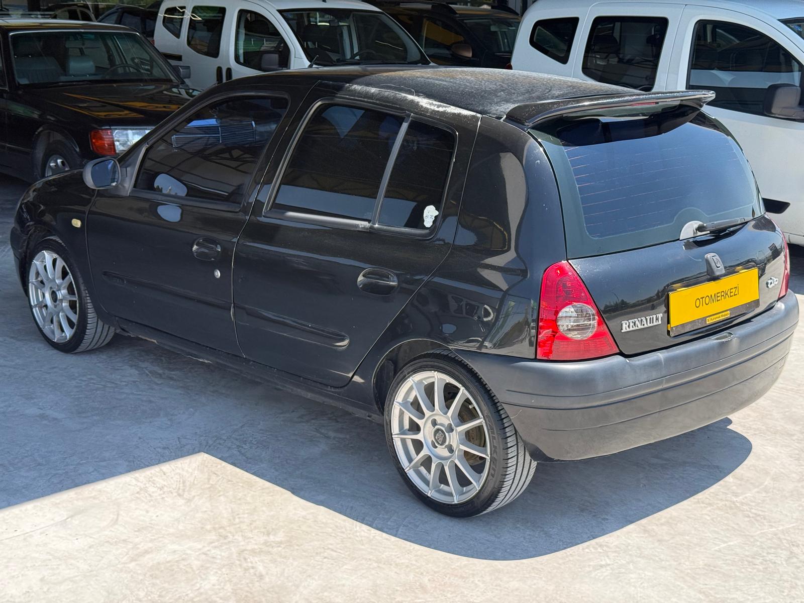 RENAULT CLIO 8